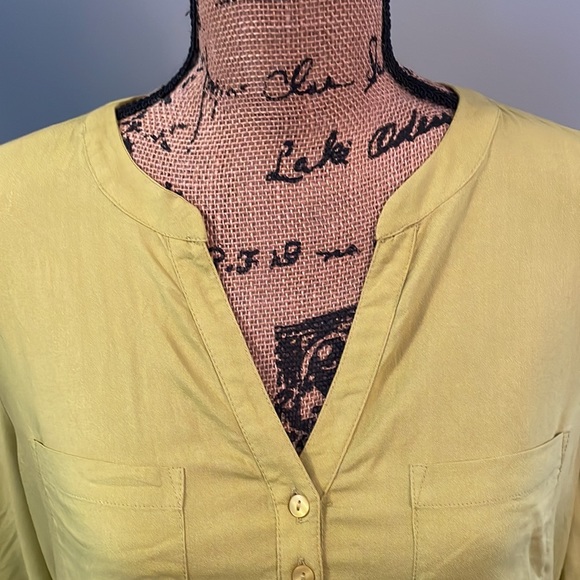 New Direction Weekend blouse size large, NWT. - Picture 2 of 13